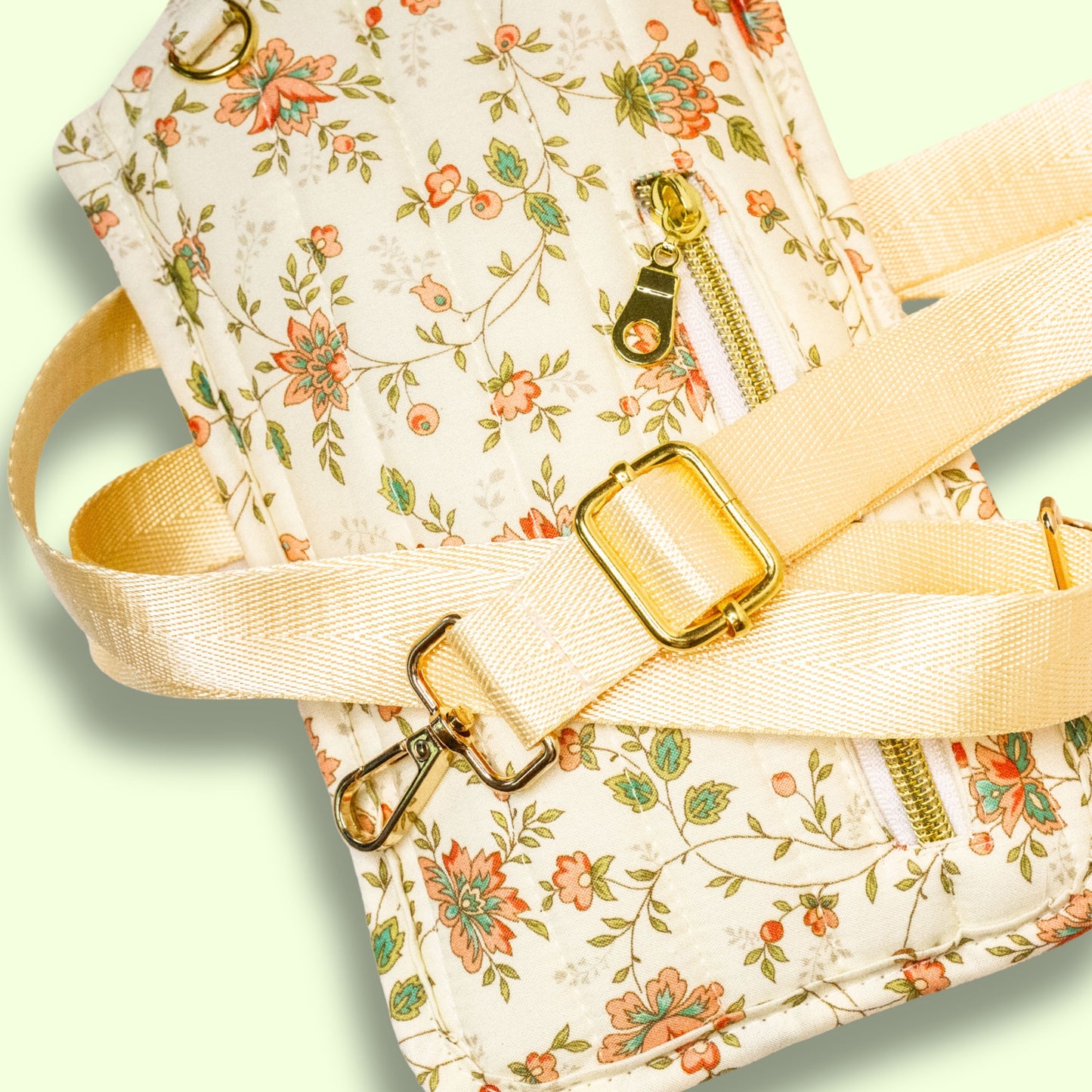 Cutie Cross Body Bag in Sunday Bloom
