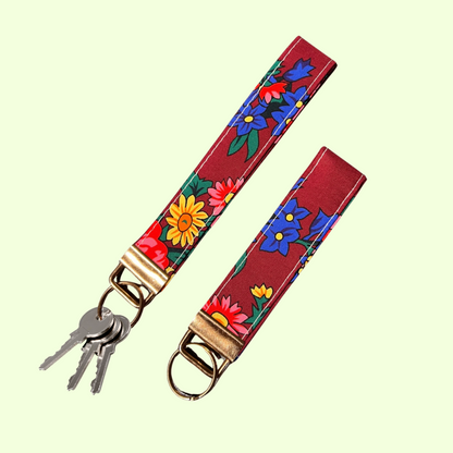 Cutie Keychain in Masani Maroon