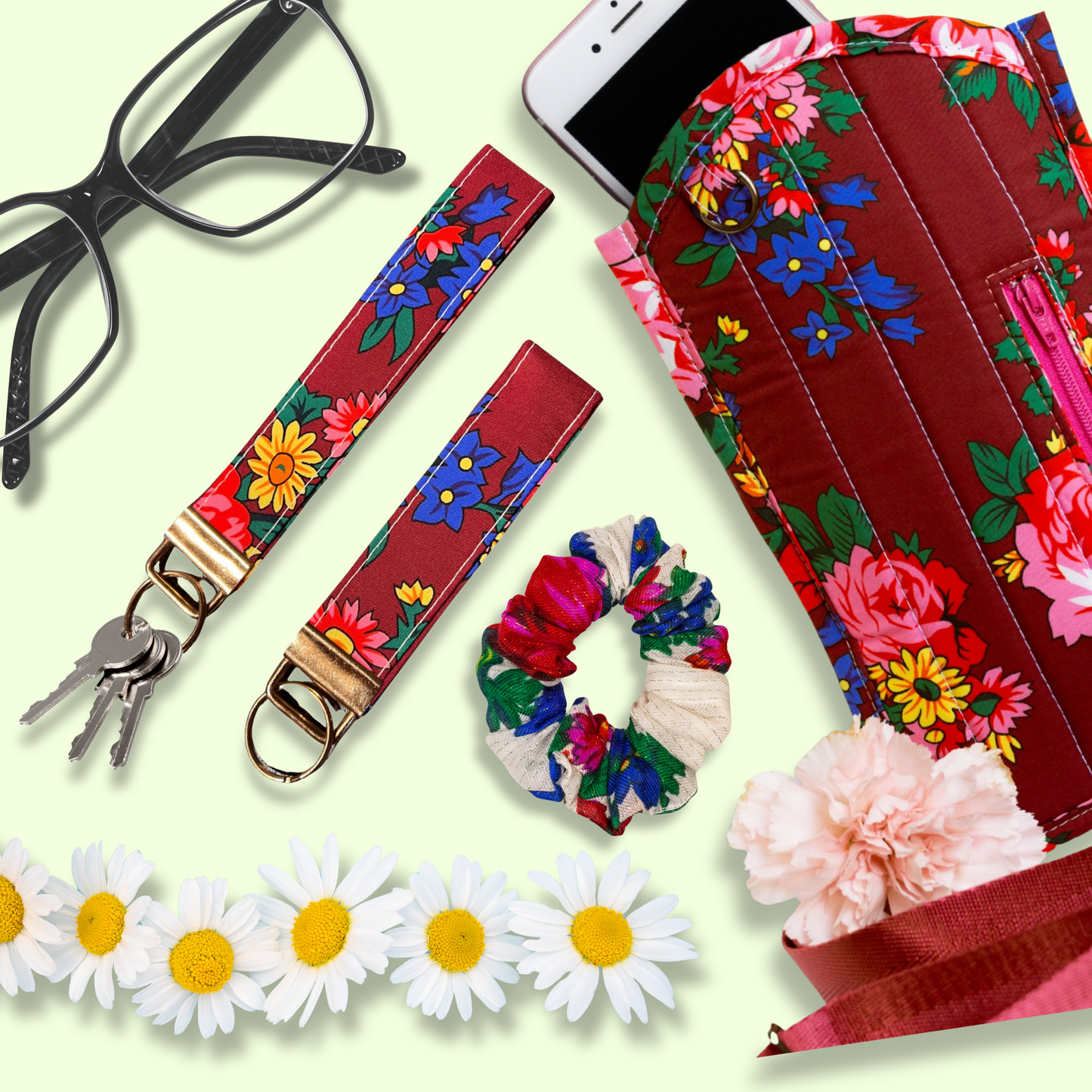 Cutie Keychain in Masani Maroon