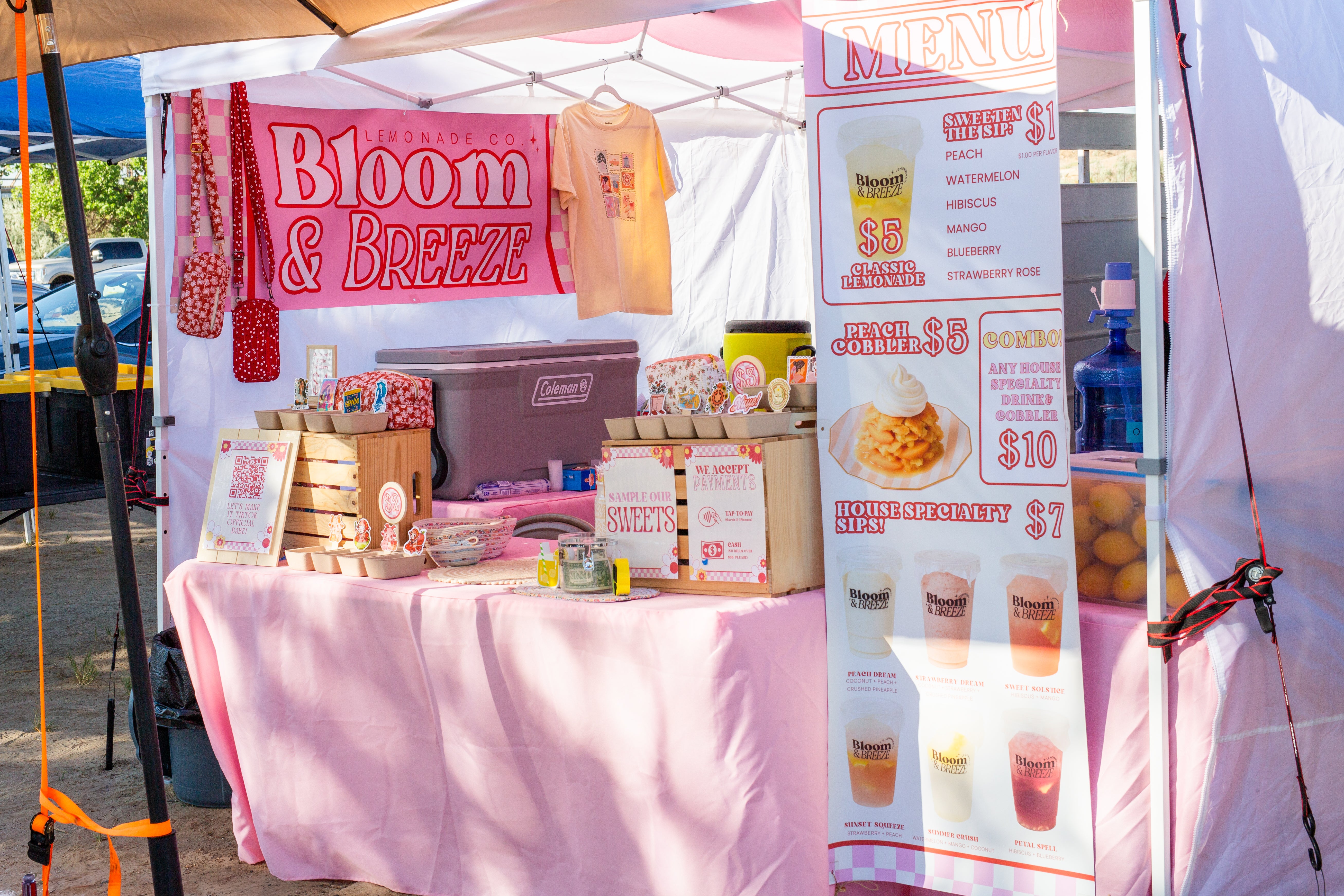 Bloom and Breeze’s first complete pop-up using their banners at their lemonade booth